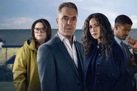 Esta es, para mí, una de las mejores miniseries de suspense en lo que va de año. Solo tiene 8 episodios y ya la puedes ver en streaming Esta es, para mí, una de las mejores miniseries de suspense en lo que va de año. Solo tiene 8 episodios y ya la puedes ver en streaming