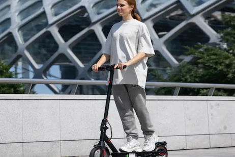 Autonomía de 30 kilómetros y un precio de locos: este patinete eléctrico tiene cientos de valoraciones perfectas y no cuesta ni 130 euros