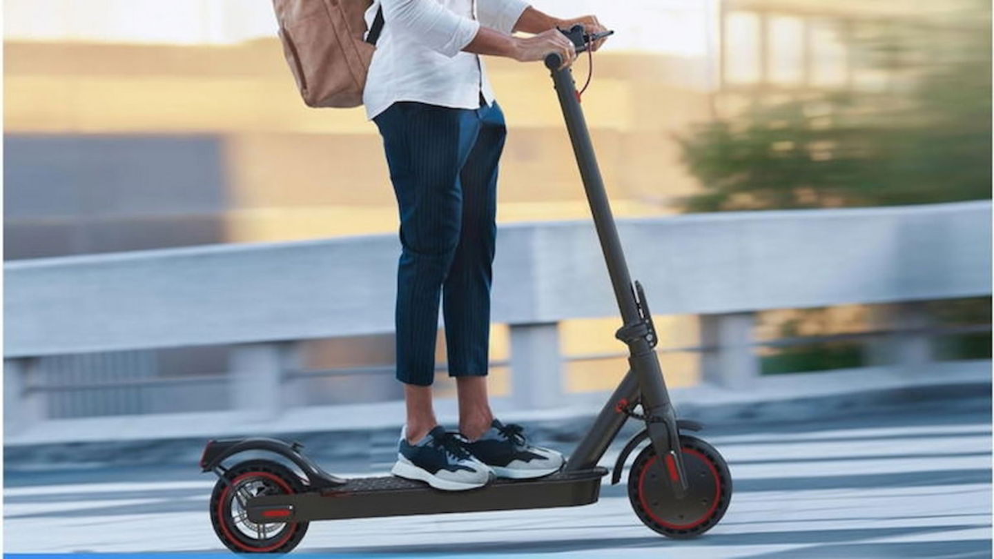 Este patinete eléctrico de iScooter tiene un descuentazo muy interesante que no debes dejar pasar