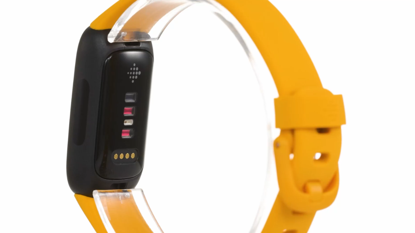 El Fitbit Inspire 3 con mucha autonomía y seguimiento de salud, gana protagonismo entre quienes quieren controlar su actividad sin llevar un reloj grande