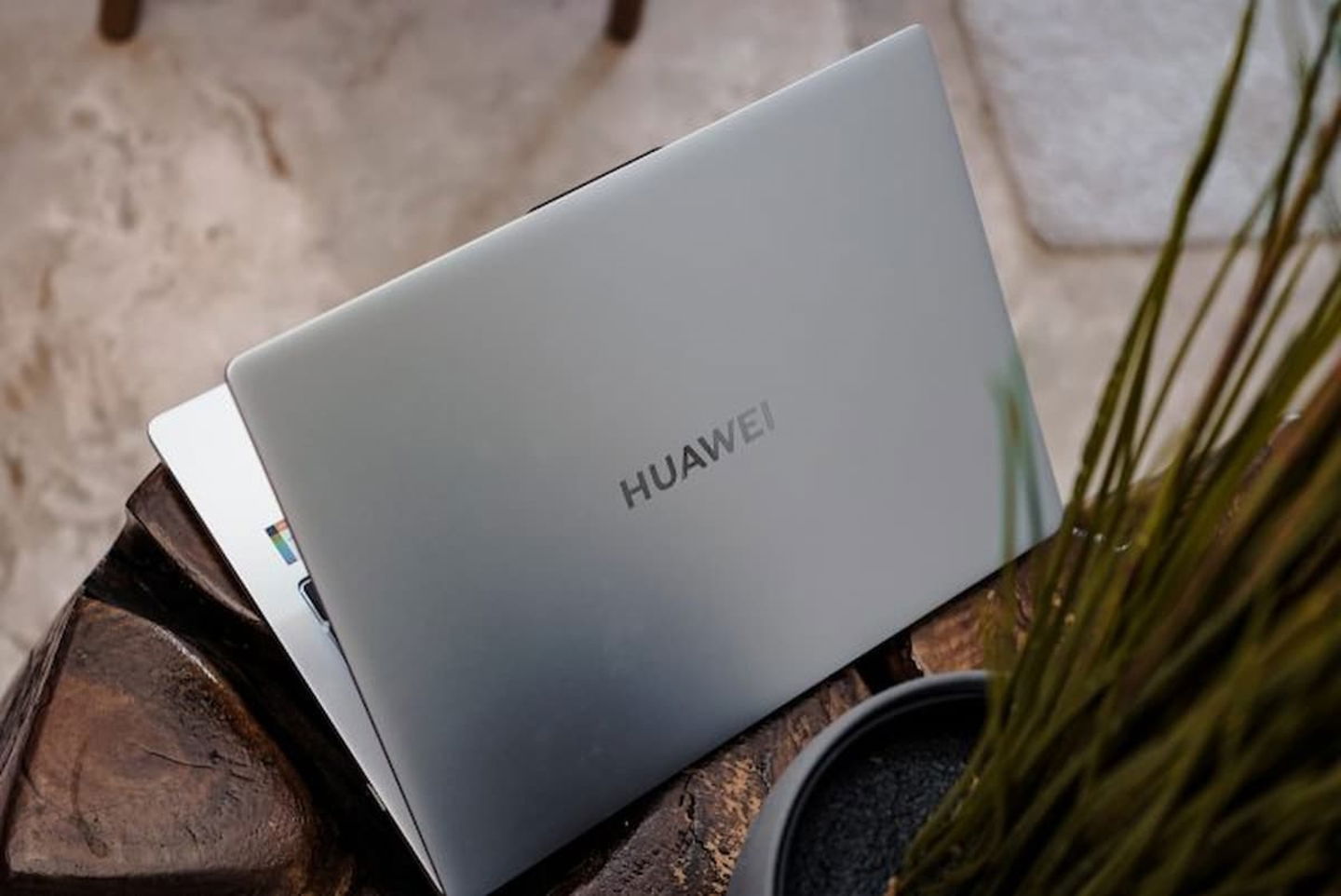 HUAWEI hunde el pecio de este increíble portátil por tiempo limitado