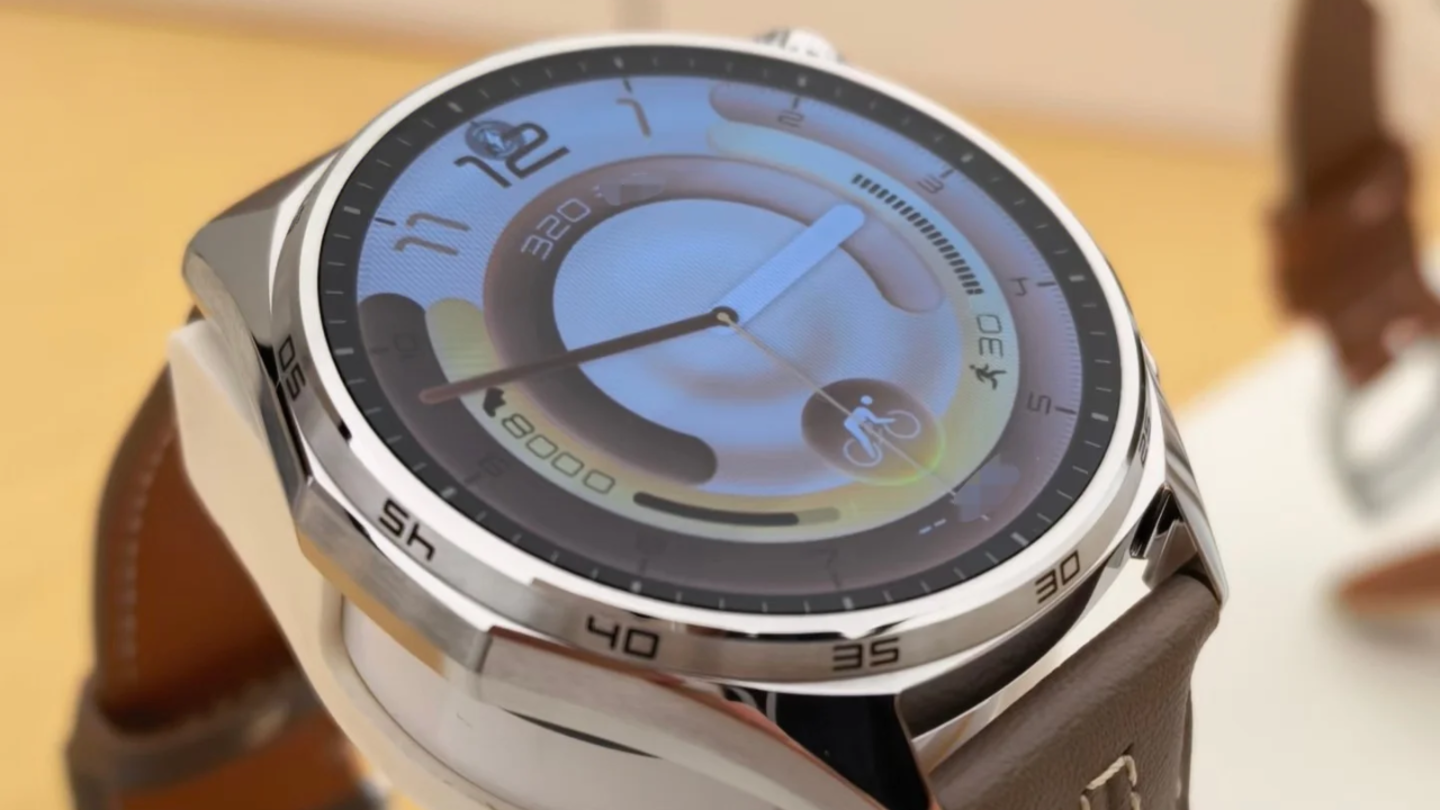 Tienes que echarle un ojo a este reloj de HUAWEI que aguanta 21 días de batería y controla todo tu entrenamiento