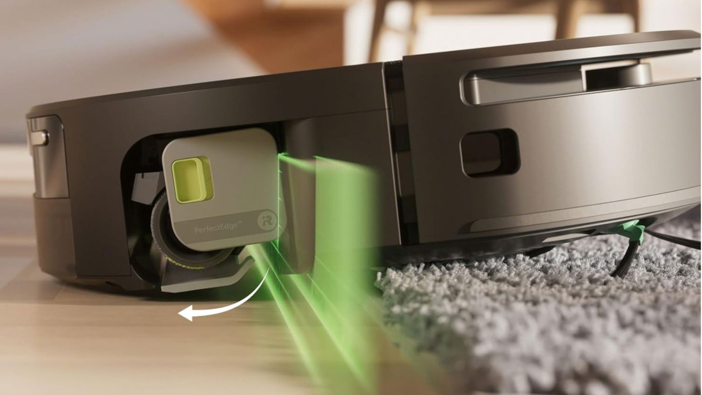 400 euros de rebaja en una de las mejores Roomba del mercado, con base de autolimpieza y accesorios adicionales