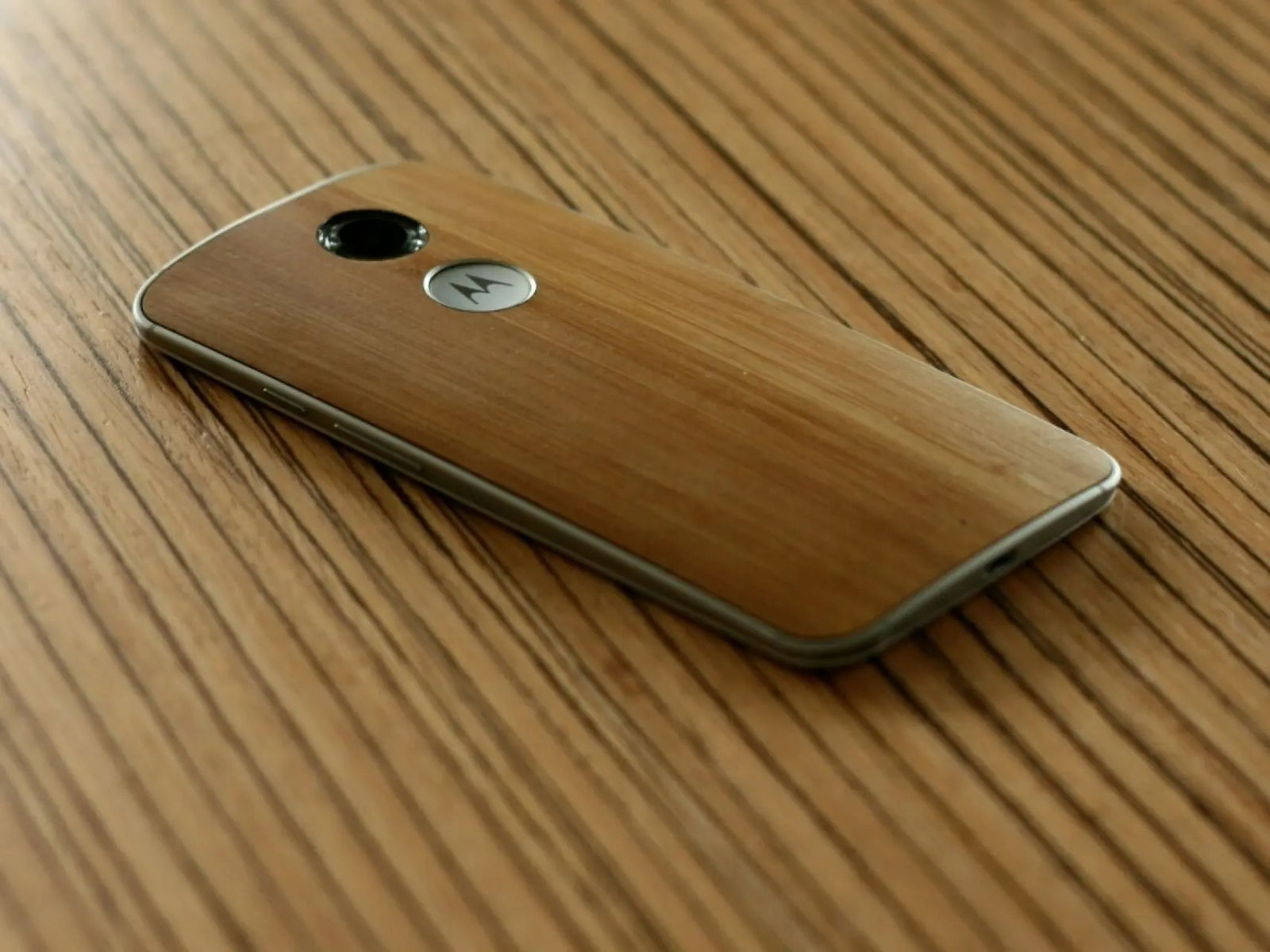 Recordamos algunos de los móviles Android más bonitos de la historia: del Moto X al Galaxy S8