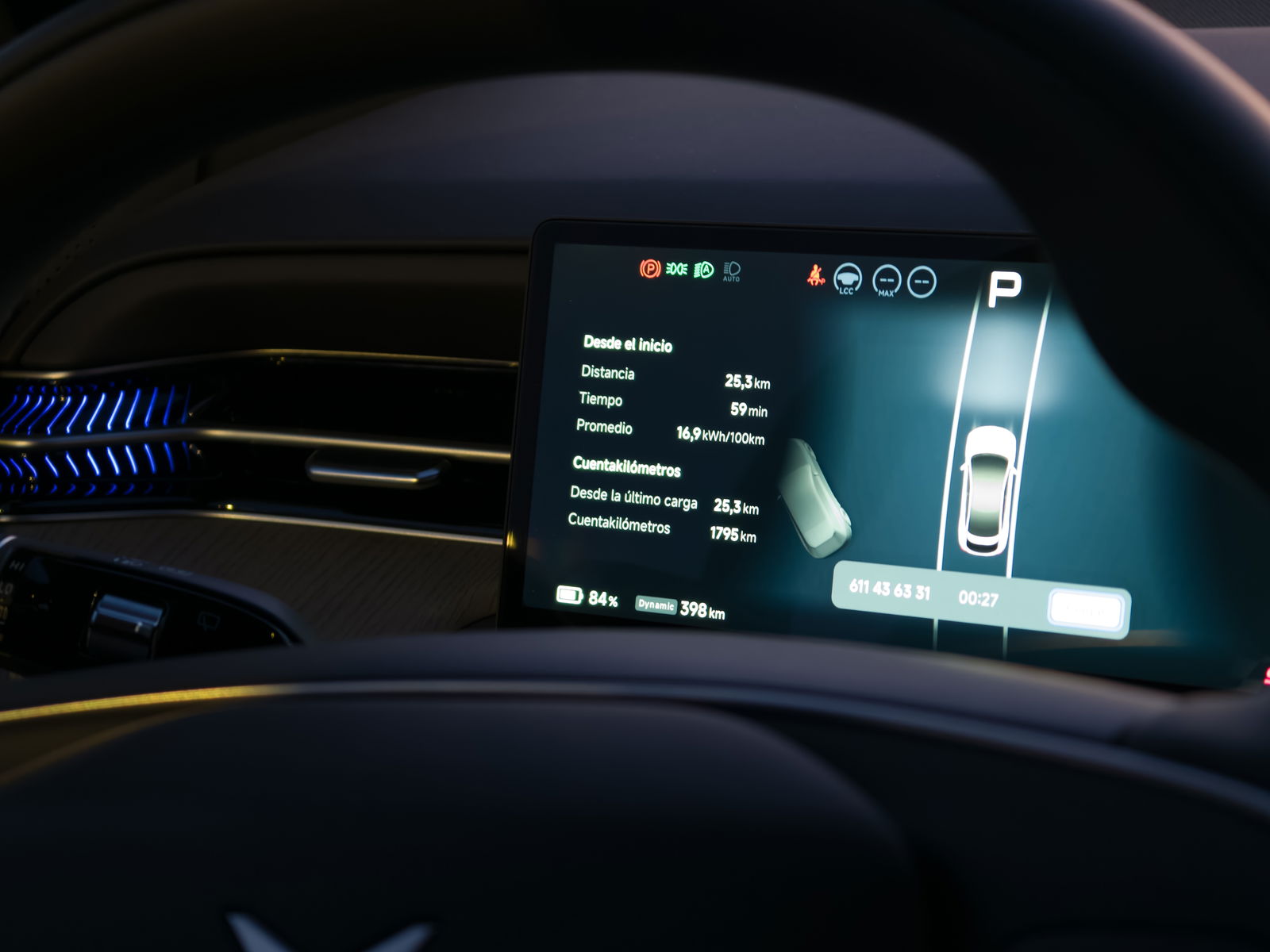 Pantalla tras el volante