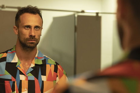 No me cansaré de recomendar esta miniserie disponible en streaming. Un drama autobiográfico sobre adicciones que te romperá el alma