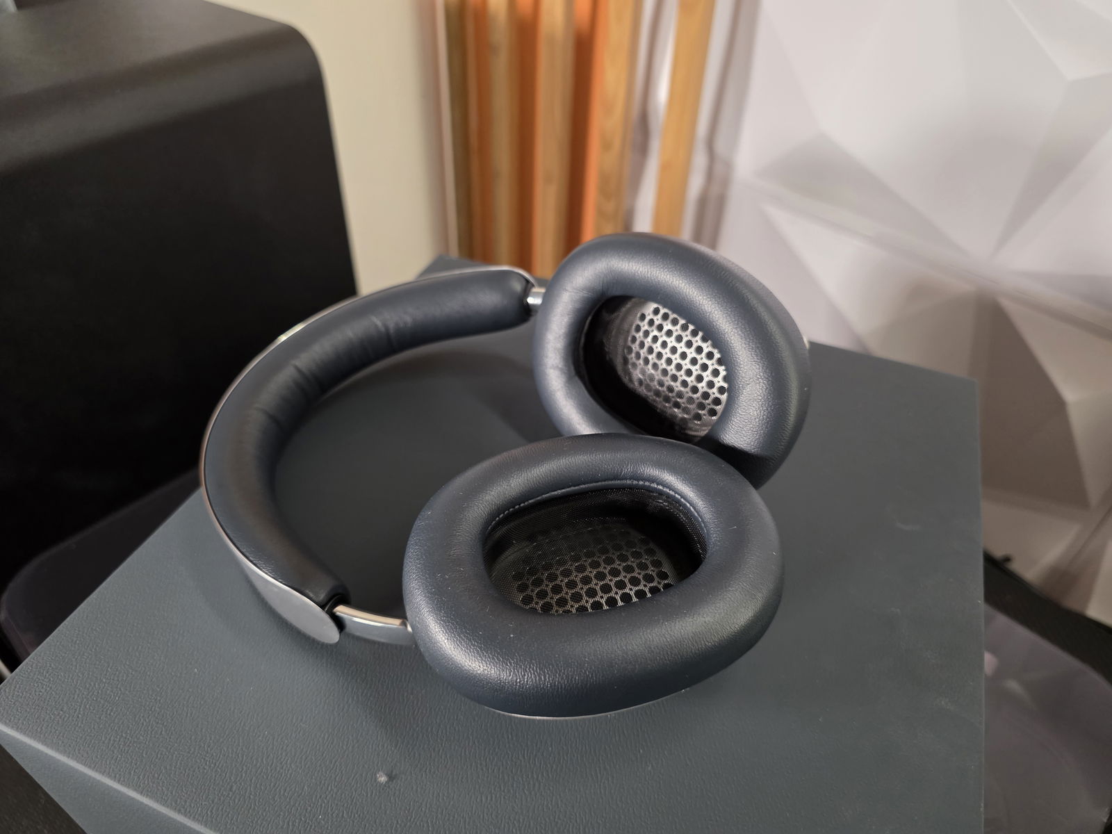 Loewe Leo, análisis: así suenan los auriculares más premium del mercado