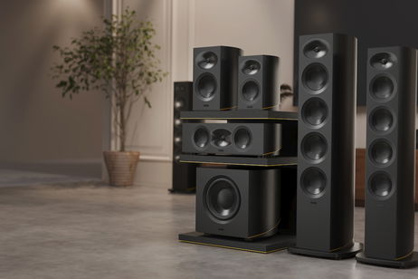 Arcam vuelve a los altavoces con la serie Radia, pensada como sistema completo