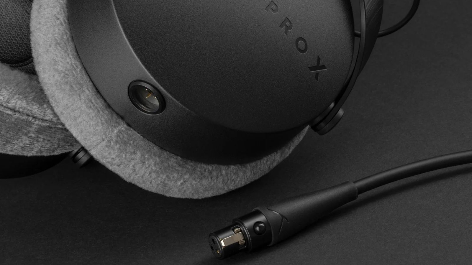 beyerdynamic DT 700 Pro X conector