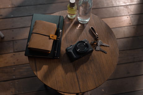 Canon se pone nostálgica y futurista a la vez: celebra los 30 años de las PowerShot y lanza dos objetivos RF que desafían la física