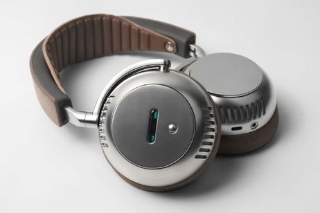 Estos auriculares llevan un previo a válvulas incorporado y están buscando financiación en Kickstarter: así son los Écoute TH2