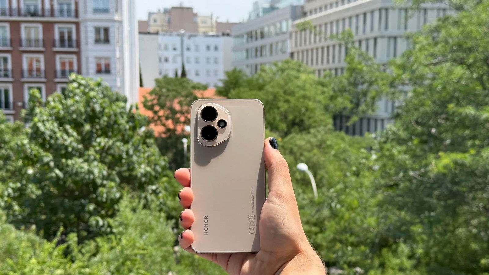 El HONOR 400 es un móvil muy completo y está en oferta en AliExpress