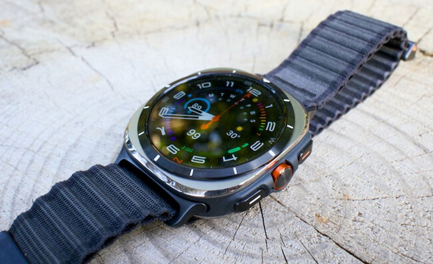 Este smartwatch de Samsung tiene todo lo que puedes necesitar