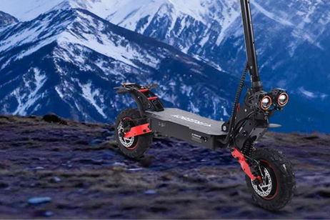 Potencia máxima y autonomía brutal: este patinete eléctrico vuela hasta 45 km/h con batería de larga duración