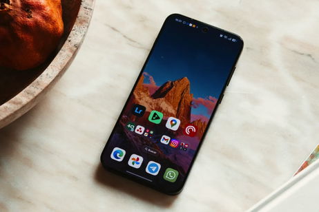 Un gama alta desconocido que a nosotros nos encanta y que tiene descuentazo, cámaras top y 7000 mAh