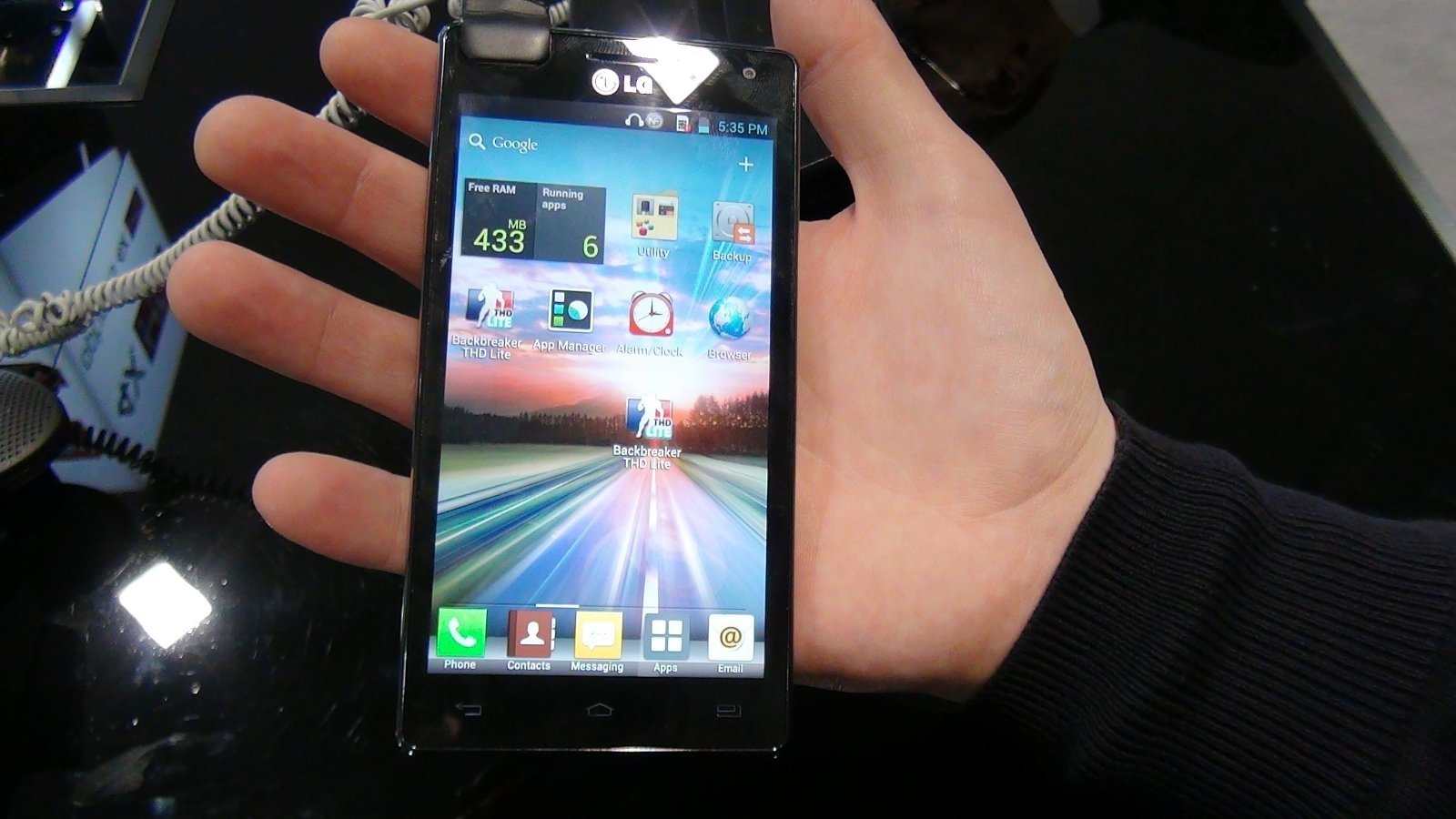 Vista frontal del LG Optimus 4x