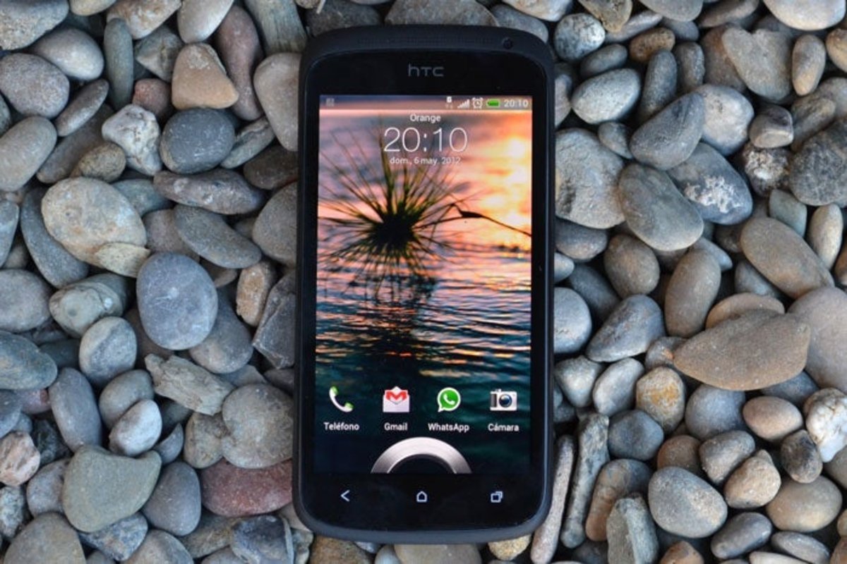 HTC One S parte frontal