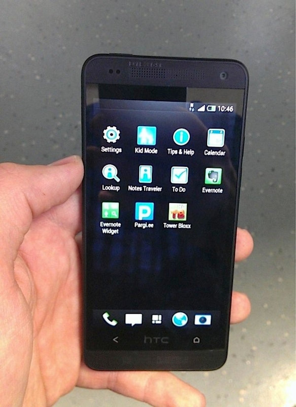 Aparece filtrado con todo lujo de detalles el HTC One Mini