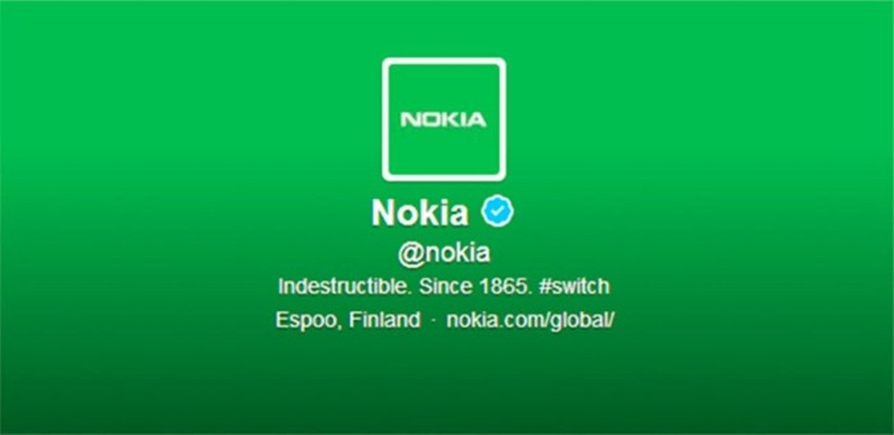 Página oficial de Twitter con fondo verde