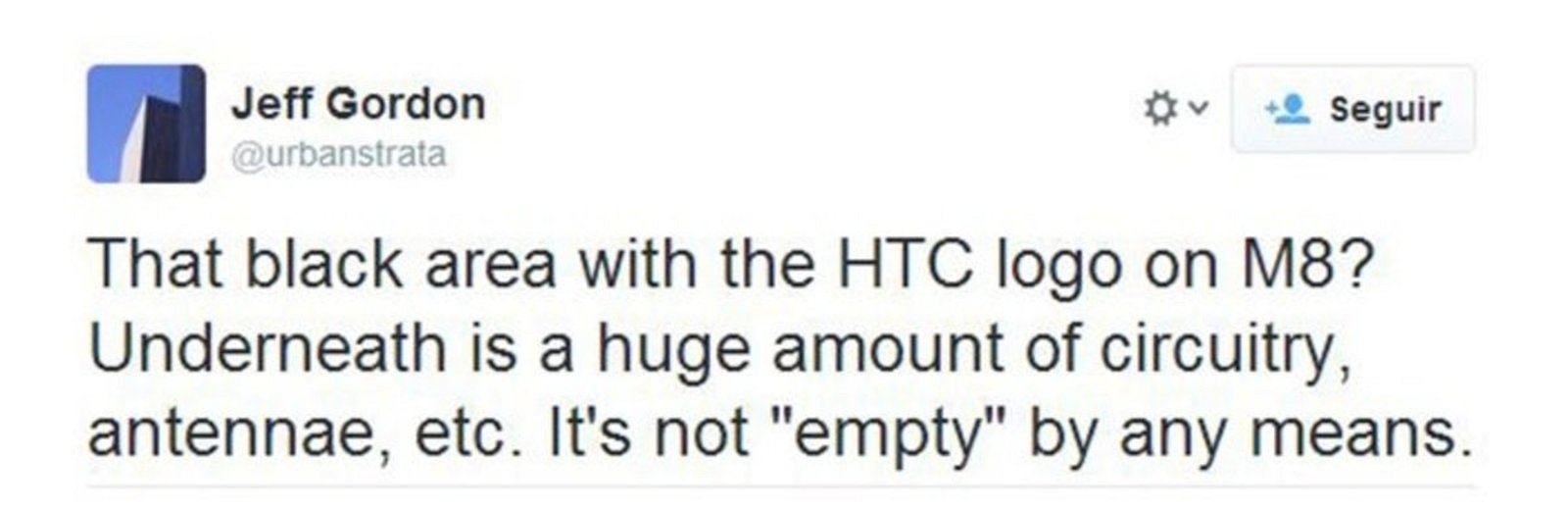 Captura del tweet de Jeff Gordon dando explicaciones del diseño del HTC One (M8)