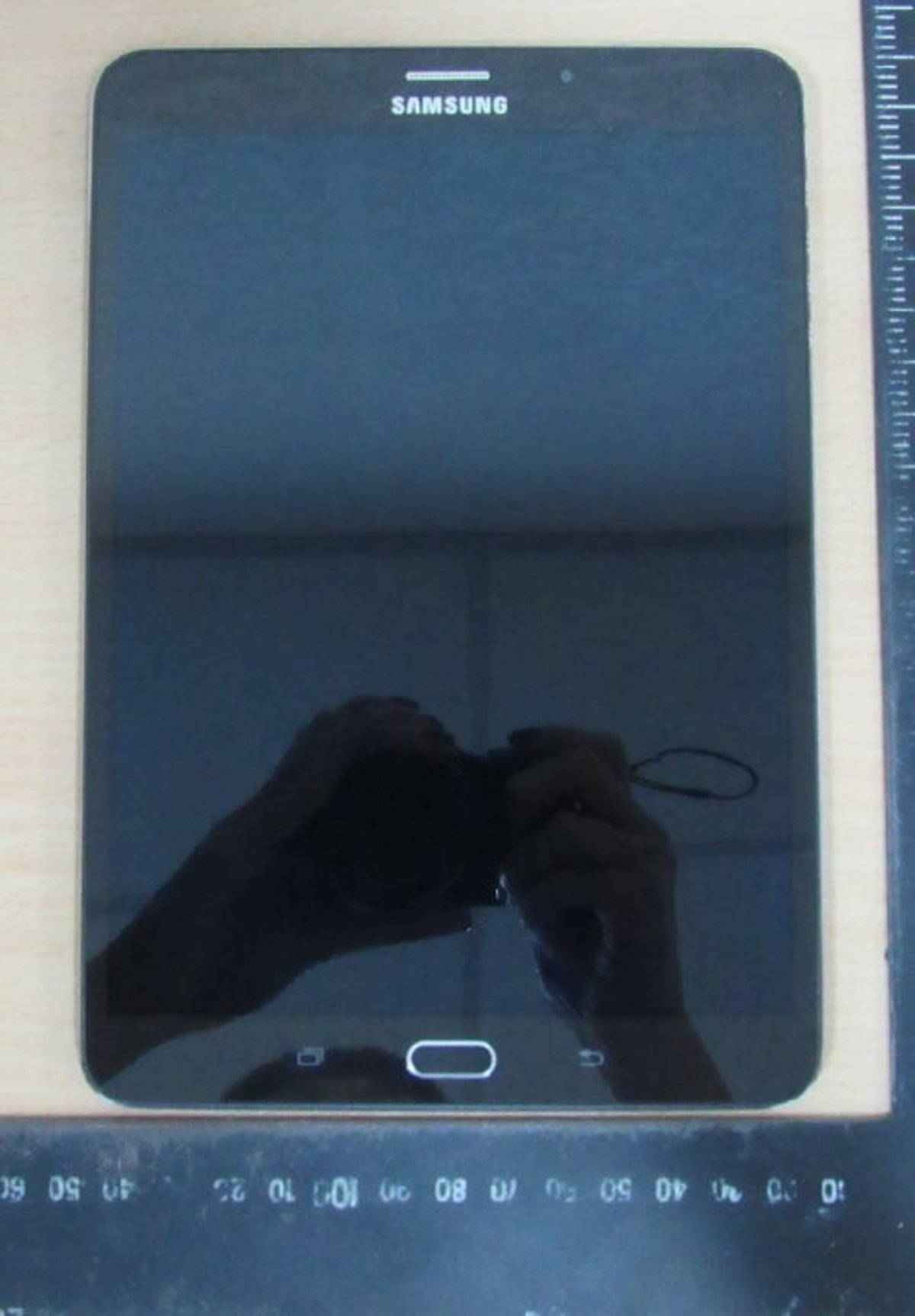 La Samsung Galaxy Tab S2 8.0 pasa por la FCC y se filtran imágenes de su aspecto
