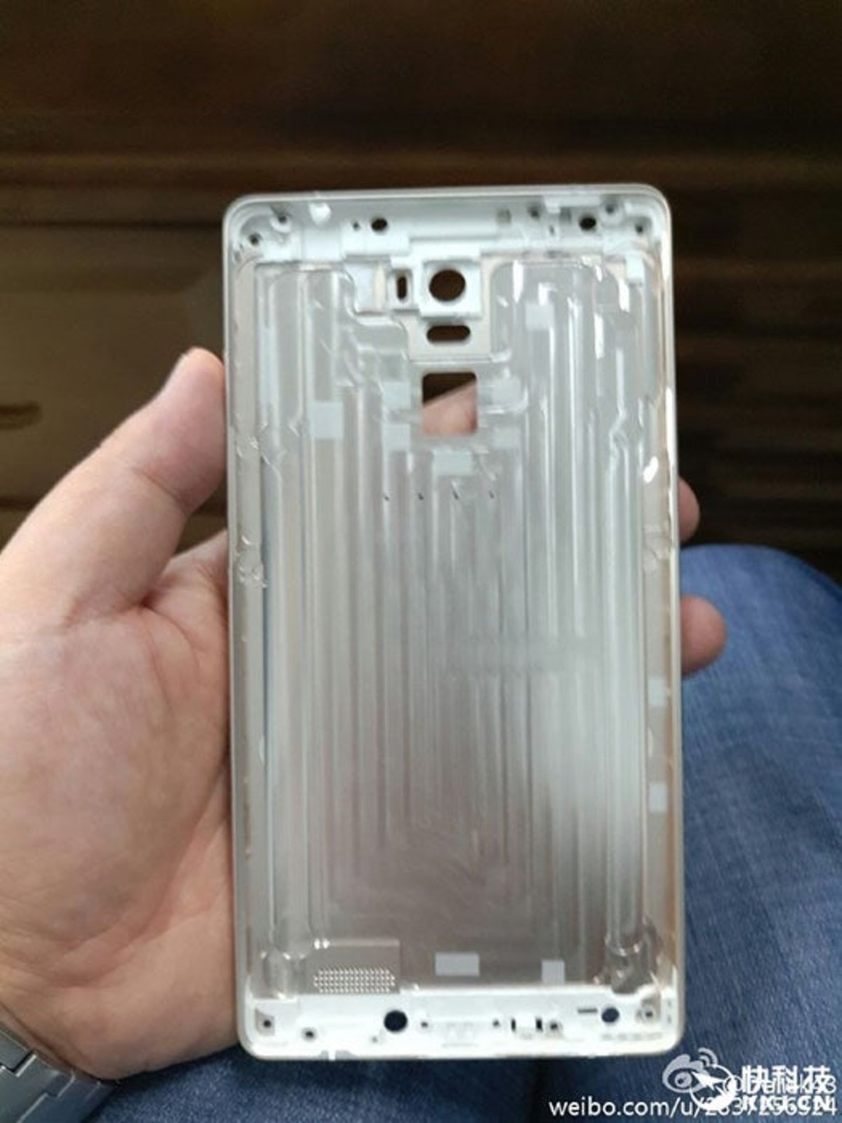 Se filtra el diseño final de la parte trasera del Xiaomi Redmi Note 2
