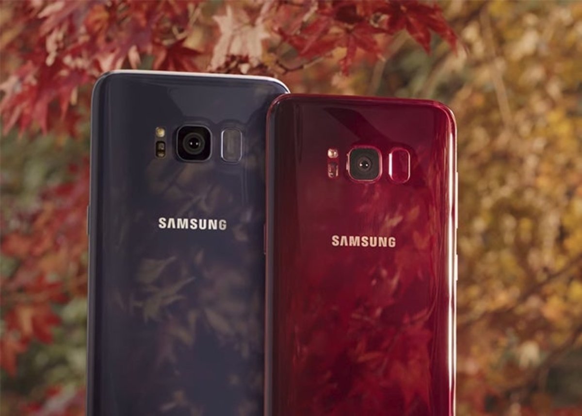 Samsung Galaxy S8 de color rojo