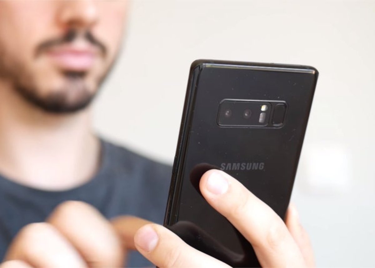 Es oficial: Samsung traerá la doble cámara a los Galaxy más baratos