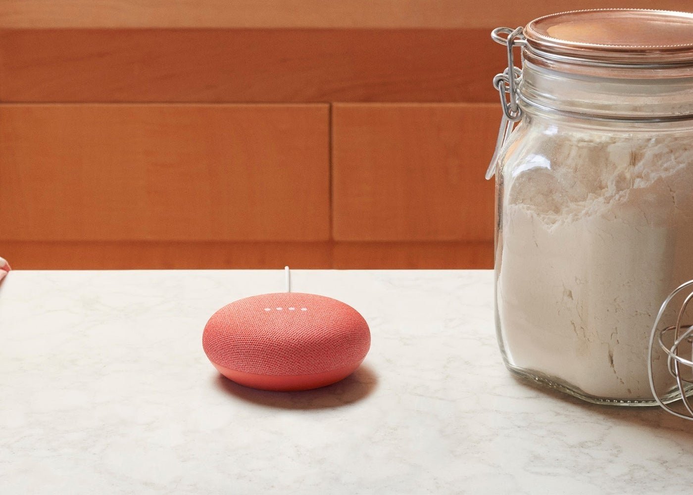Google Home Mini en publicidad de Google Assistant