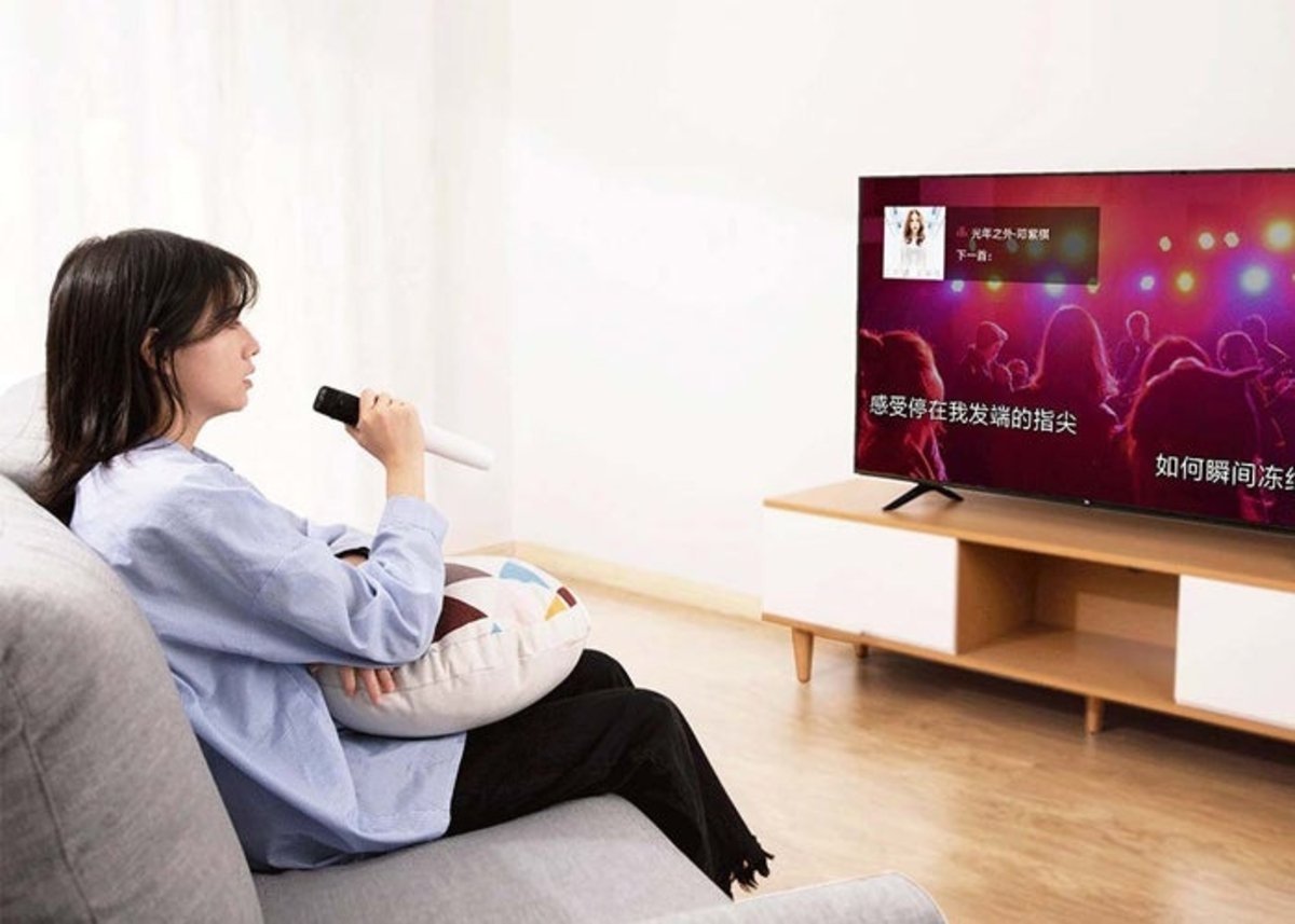 Lo nuevo de Xiaomi son unos micrófonos de karaoke que se conectan a la televisión