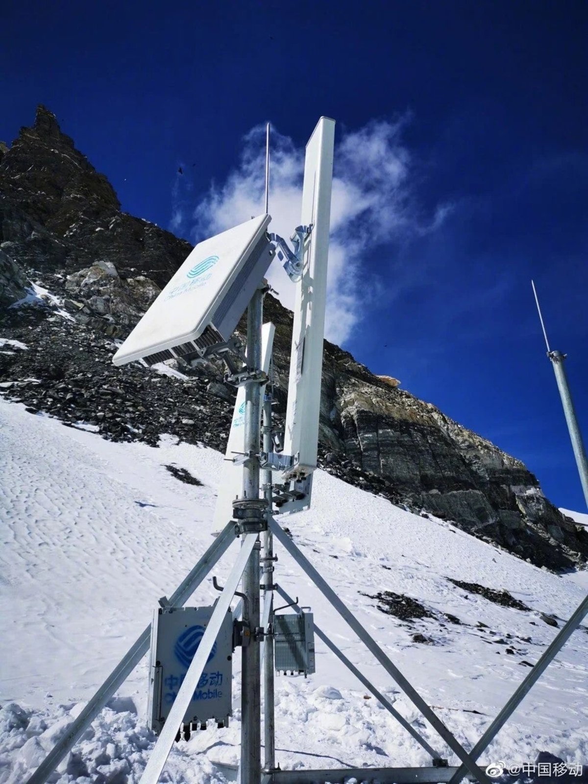 antena 5g en el monte everest