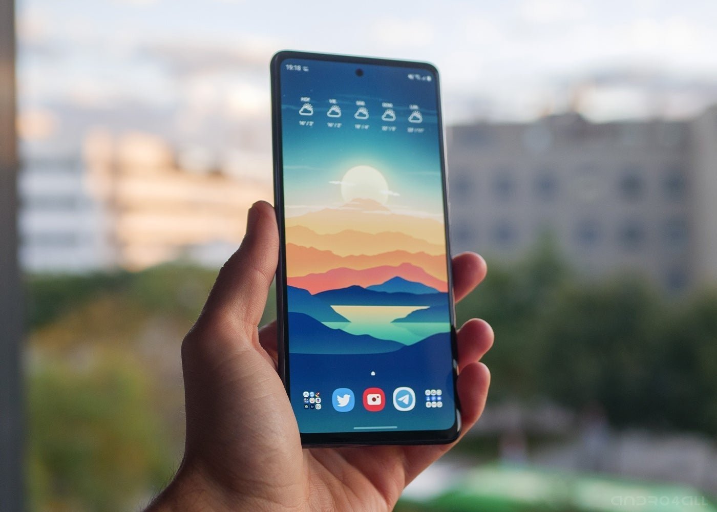 Chollo Galaxy: este Samsung 5G tiene 194 euros de descuento