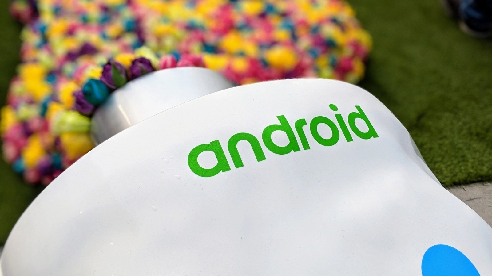 Android 12 en un móvil de 2011: un usuario consigue lo imposible con su viejo Samsung